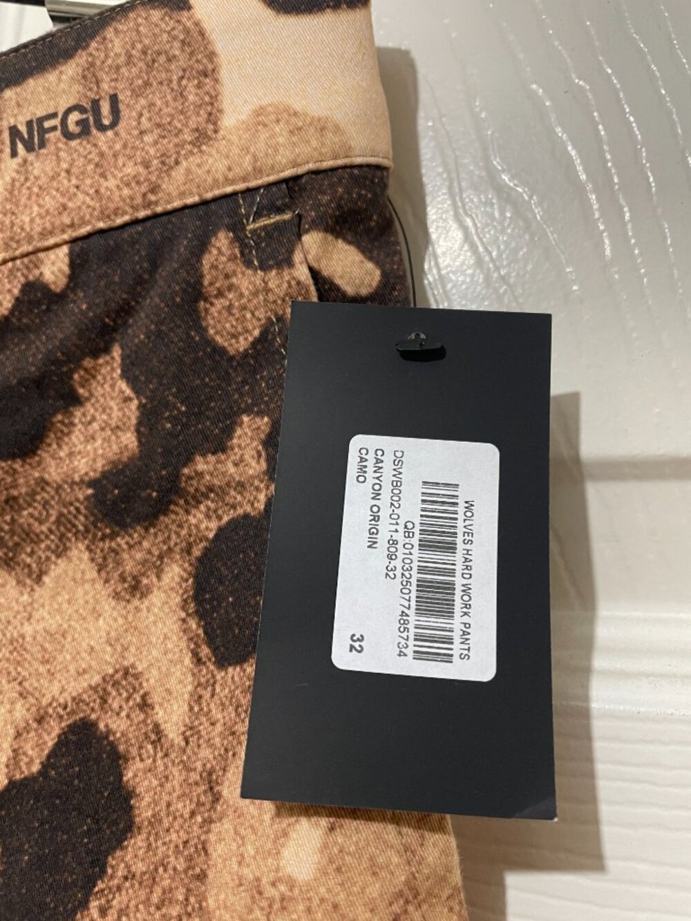 Darc Sport Wolves Hard At Work Canyon Original Camo Men's Size 32 NWT!! - Picture 2 of 7